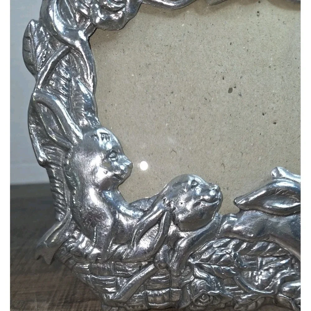 Vtg 1995 Arthur Court Bunny Basket Rabbit Aluminum Baby Picture Frame 4x6 Silver